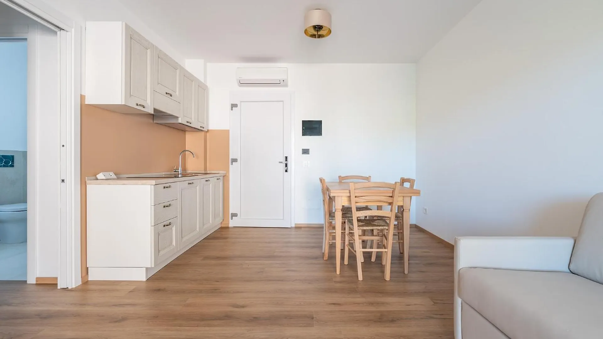 아파트호텔 Olbia Rooms